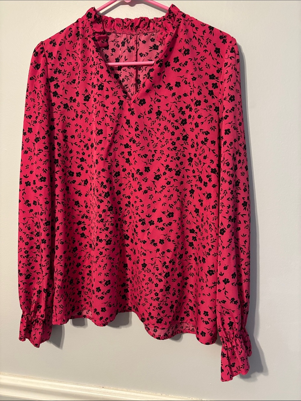 Source Unknown Hot Pink Blouse with Black Floral Print